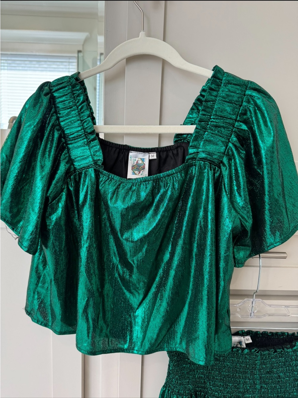 Queen of Sparkles Metallic Green Sleeve Top Size Medium